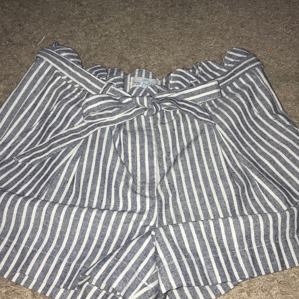 super cute striped shorts